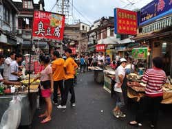 Stands de rue non loin du Jardin Yuyuan